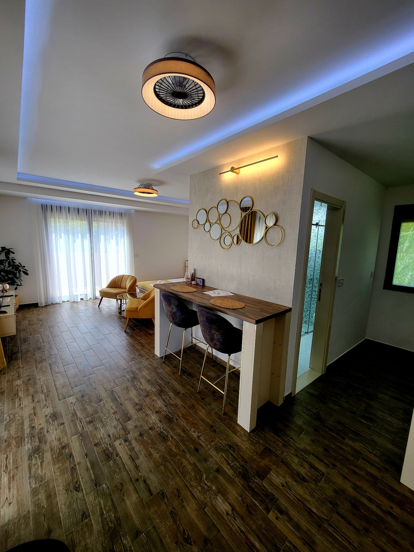 Deluxe Studio with Terrace — terrace
