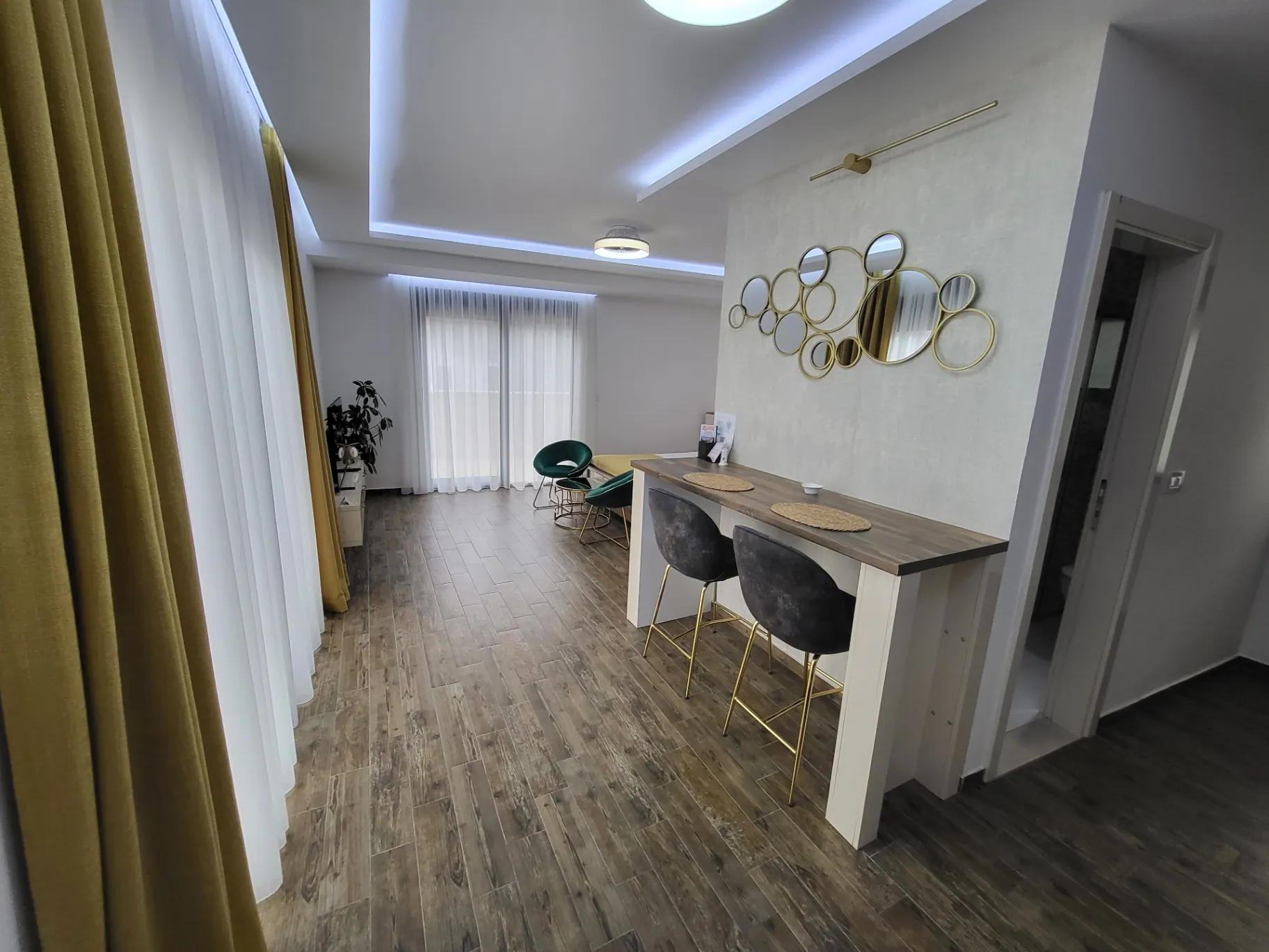 Deluxe Studio with Terrace #3